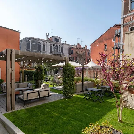 Appartamento Palazzo Morosini Degli Spezieri *