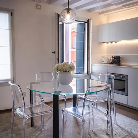 Palazzo Morosini Degli Spezieri *