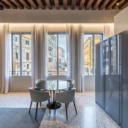 Palazzo Morosini Degli Spezieri Appartamento *